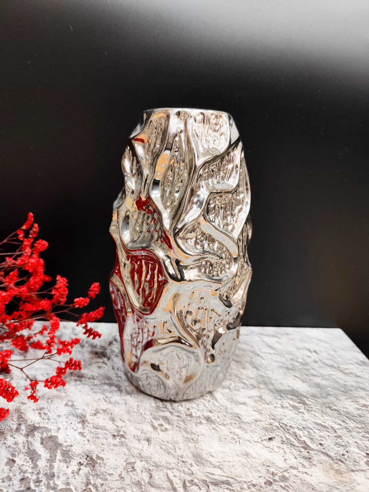 CERAMIC VASE SILVER SMALL 30 AED ADD DIMENSIONS
